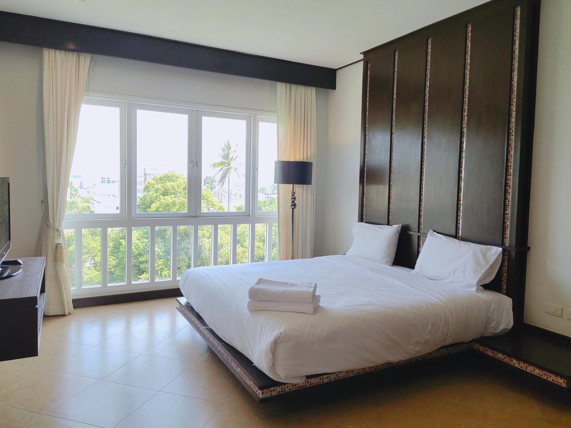 Ratana Hotel Chalong Rawai Kültér fotó